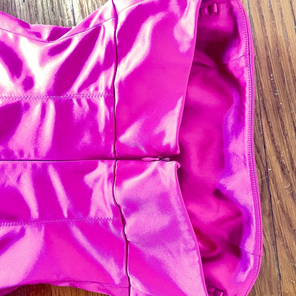 BEBE Pink Satin dress 🌺💖 - Picture 8 of 14